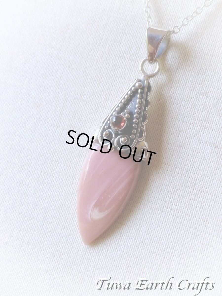 画像17: 【女性性の向上・創造力UP】高品質ピンクオパール ペンダントトップ with ガーネット★１点もの 天然石パワーストーンお守りアクセサリー ヒーリングジュエリー スピリチュアル (17)
