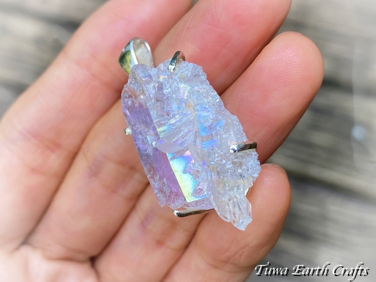 画像19: 【自信アップ・夢の実現・オーラの浄化】キラキラ♪ 大ぶり高品質エンジェルオーラ原石ペンダントトップ*オーラ水晶クラスター*クリスタルヒーリングストーン お守り ジュエリー 天然石パワーストーン アクセサリー スピリチュアル (19)