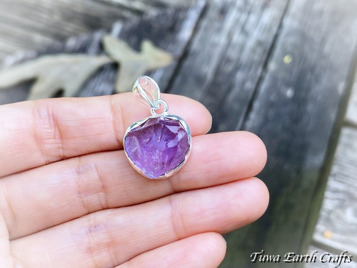 画像25: 【浄化・癒し・護身お守り】高品質アメシスト/アメジスト原石 ペンダントトップ*2月誕生石 紫水晶 鉱物 パワーストーン 天然石 お守り ヒーリング 直観力アップ スピリチュアルアクセサリー　電磁波除去 (25)