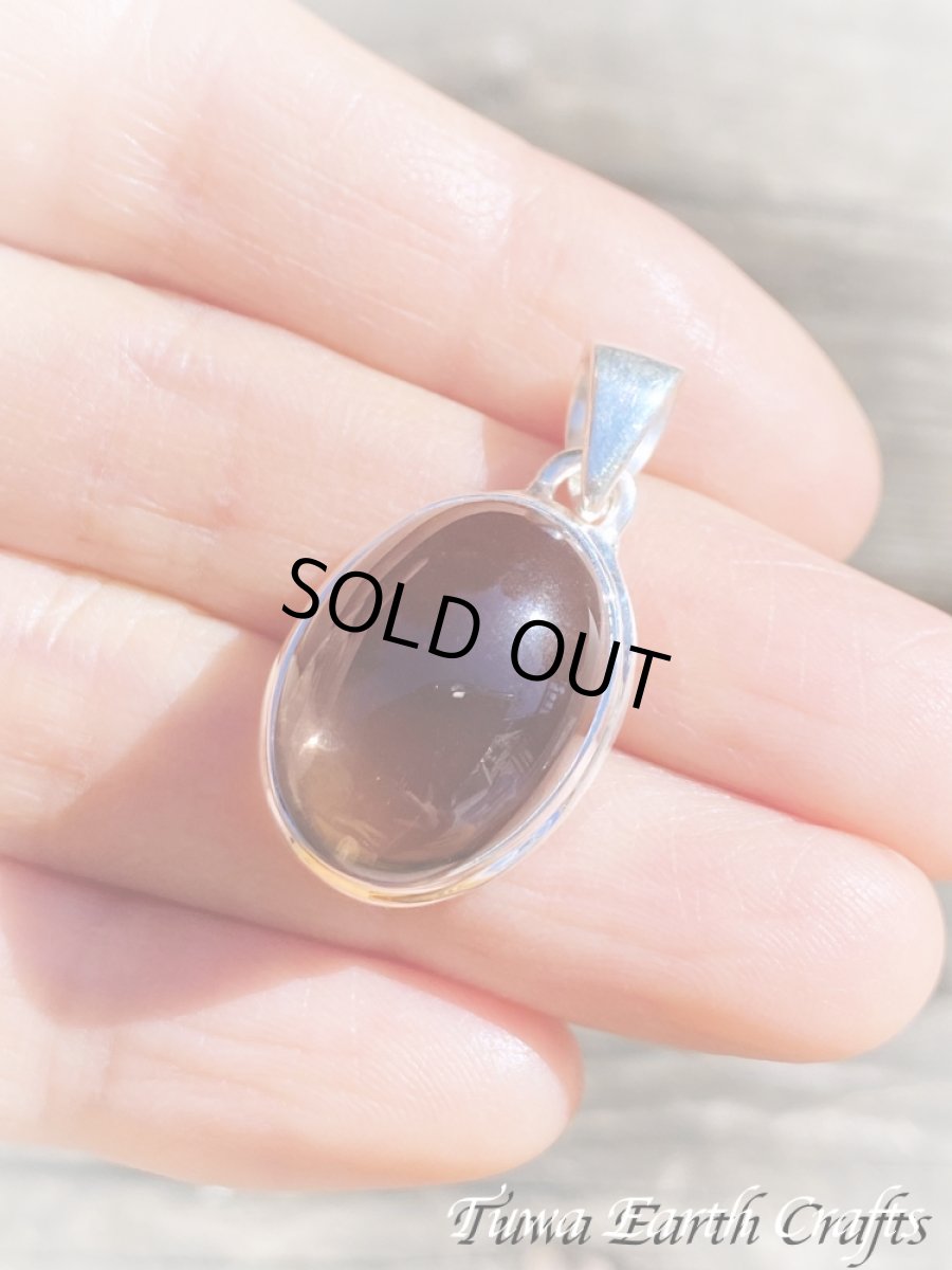 画像8: 【浄化・魔除け】高品質スモーキークォーツ ペンダントトップ 煙水晶 1点もの パワーストーン 天然石アクセサリー　スピリチュアル 精神安定 厄除け 電磁波対策 お守り ヒーリングジュエリー  (8)