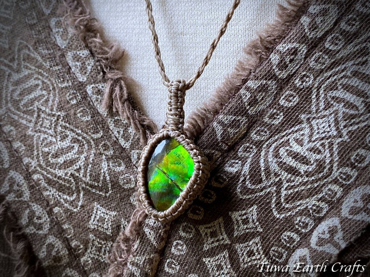 画像20: レア希少【開運・金運アップ・厄除け・ヒーリング効果】 高品質アンモライト ネックレス シンプル 化石宝石*天然石パワーストーン お守り マクラメアクセサリー ヒーリング　スピリチュアル 1点もの ハンドメイド ジュエリー (20)