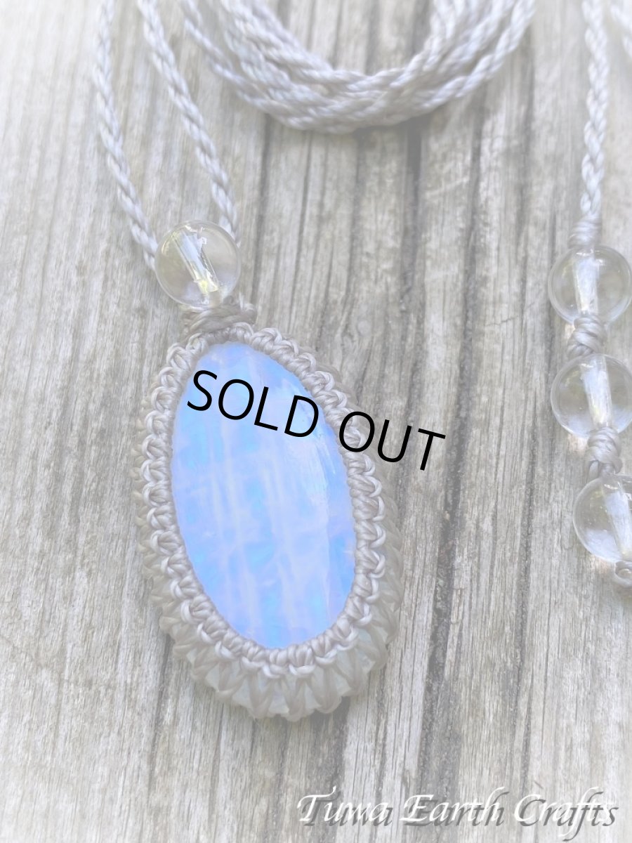 画像5: 【直感力アップ・潜在能力を引き出す】高品質ブルームーンストーン　ペンダント・ネックレス 1点もの 生成り シンプル＆ナチュラル 天然石パワーストーンお守りアクセサリー マクラメ ハンドメイド 癒し効果　6月誕生石 (5)