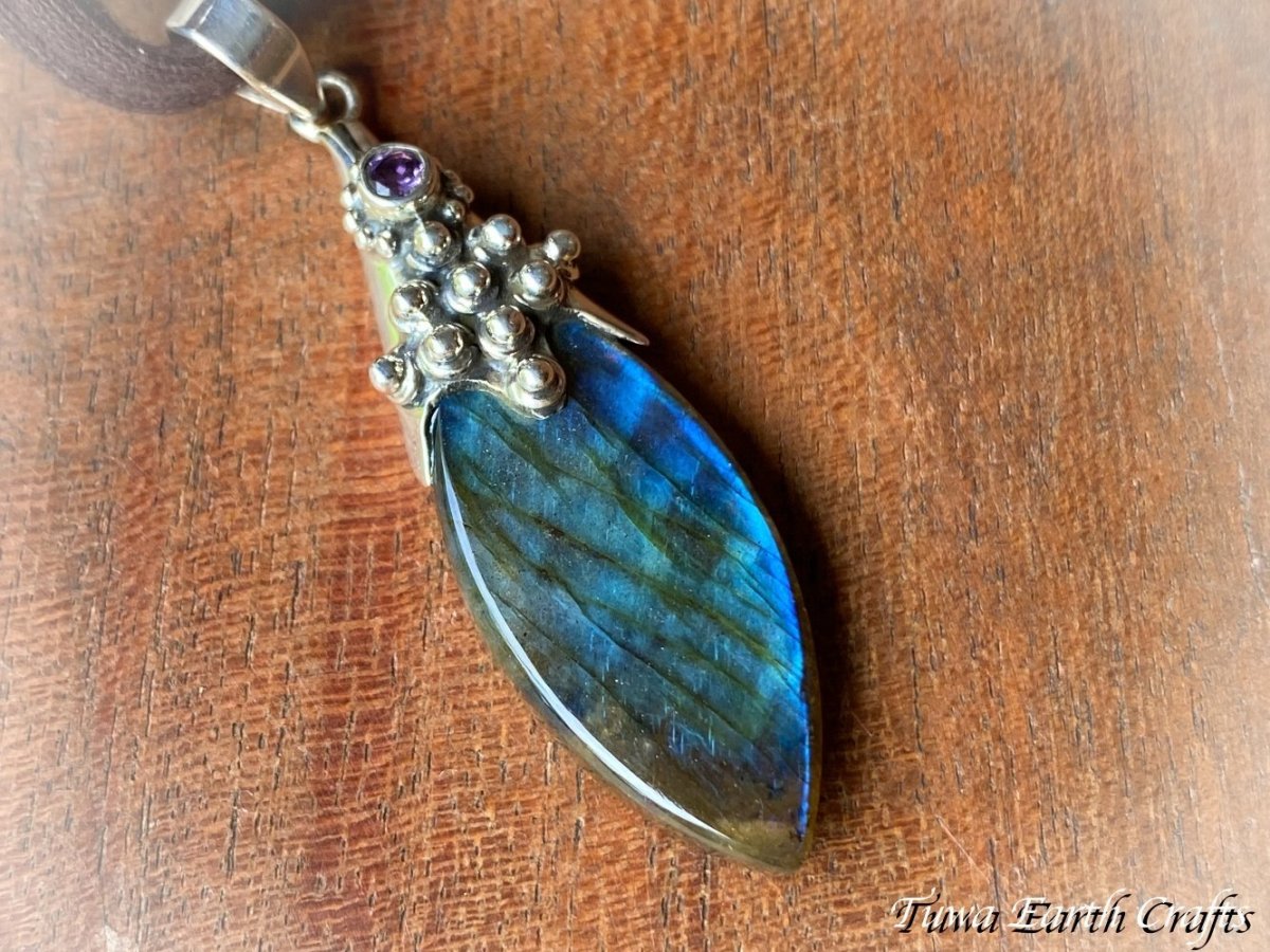 画像19: 【夢の実現をサポート】大ぶり 高品質 ラブラドライト ペンダントトップ with 宝石質アメジスト ブルー★パワーストーン天然石アクセサリー　ヒーリングストーン お守りジュエリー　スピリチュアル (19)