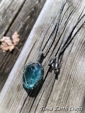 画像9: 高品質アンダラクリスタル（シエラネバダ産）ネックレス・ペンダント アクアブルー エレクトリックブルー  シンプル＆ナチュラル マクラメ 1点もの パワーストーン 天然石 ハンドメイドアクセサリー スピリチュアル お守り ヒーリングジュエリー　癒し効果 (9)