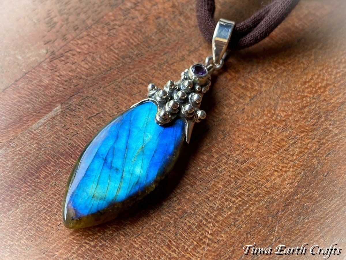 画像20: 【夢の実現をサポート】大ぶり 高品質 ラブラドライト ペンダントトップ with 宝石質アメジスト ブルー★パワーストーン天然石アクセサリー　ヒーリングストーン お守りジュエリー　スピリチュアル (20)
