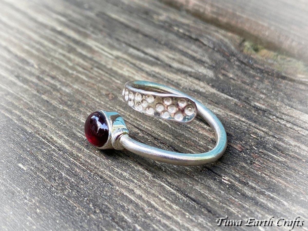 画像18: 【夢・目標の達成をサポート】高品質ロードライト ガーネット指輪リング  サイズ調節可能  15号 16号 17号 18号 1点ものハンドメイド天然石ジュエリーお守りヒーリングアクセサリー1月誕生石 (18)