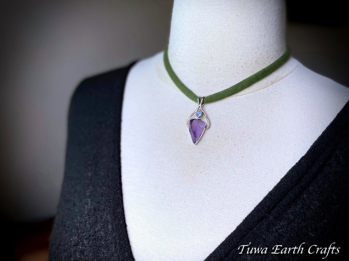 画像18: 【浄化・癒し】高品質アメシスト/アメジスト原石ペンダントトップ with ブルームーンストーン *2月誕生石　パワーストーン天然石アクセサリー ヒーリングクリスタル  スピリチュアル お守り ジュエリー (18)