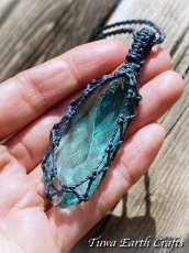 画像7: 全長5.3cm 大ぶり 高品質 アンダラクリスタル（シエラネバダ産）ネックレス・ペンダント シアンエンジェル ブルーグリーン シンプル＆ナチュラル マクラメ 1点ものパワーストーン天然石ハンドメイドアクセサリー スピリチュアルお守りヒーリングジュエリー (7)