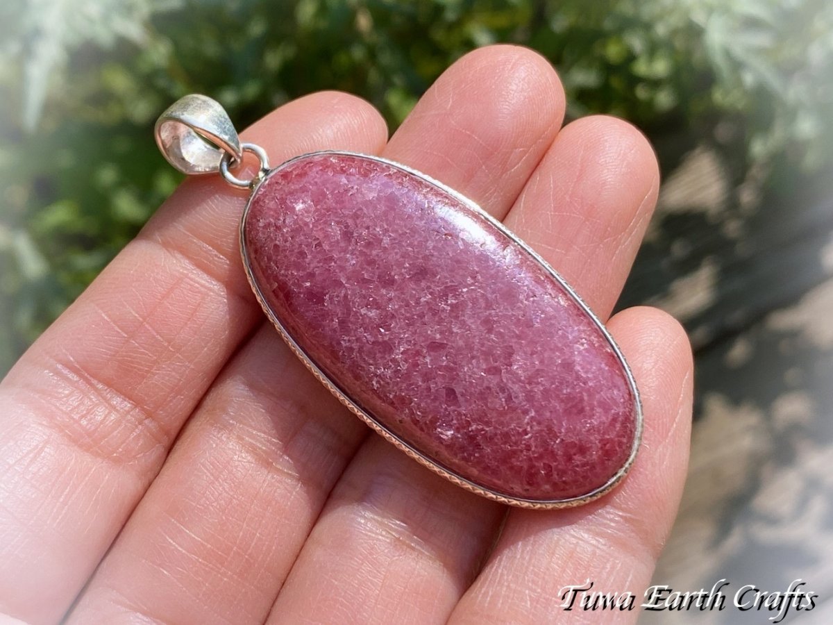 画像5: 【魔除け・行動力アップ】石全長４cm大ぶり♪ 高品質ロードナイト ペンダントトップ*バラ輝石  1点もの ヒーリングジュエリー お守り天然石パワーストーンアクセサリー (5)