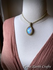 画像17: 【直感力アップ・潜在能力を引き出す】ファントム入り♪ 大ぶり高品質ブルームーンストーン ペンダント シンプル ネックレス 生成り★手編み マクラメ １点ものハンドメイド パワーストーン天然石ヒーリングお守りアクセサリー 金属アレルギー対応 (17)