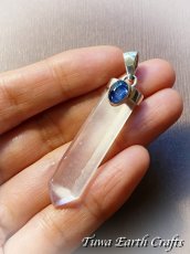 画像13: 【浄化・夢の実現・決断力アップ・自分らしさ】大ぶり高品質セレナイト＆インディゴブルーカイヤナイト ペンダントトップ★ハンドメイド 天然石パワーストーン お守り アクセサリー ヒーリング クリスタル ジュエリー スピリチュアル (13)