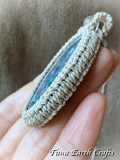 画像5: 石全長4.5cm Bigサイズ♪【癒し・魔除け・安産・やる気アップ】高品質ブラッドストーン　ネックレス・ペンダント シンプル ナチュラル with 水晶★ヒーリング　パワーストーンお守り　天然石アクセサリー ハンドメイド　 マクラメ編み　金属アレルギー対応 (5)