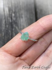 画像3:  高品質 天然エメラルド原石 指輪リング11号 1点物 パワーストーン シンプルデザイン 天然石 ジュエリー お守り ハンドメイド アクセサリー　スピリチュアル (3)