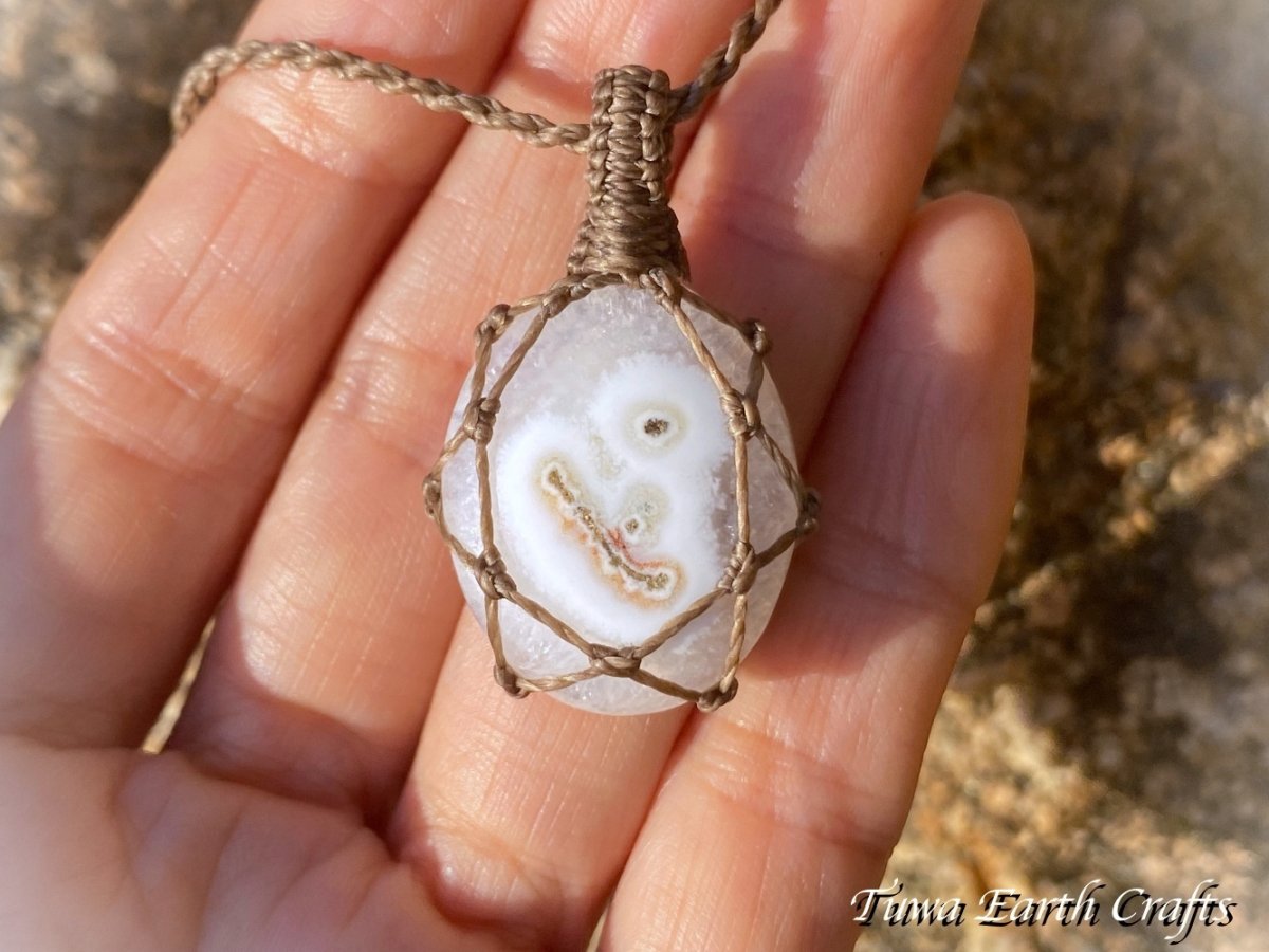 画像7: 【魔除け・邪気払い】高品質ソーラークォーツ ペンダント/ネックレス シンプル 1点物マクラメ編みアクセサリー 天然石パワーストーンお守りヒーリングジュエリー ソーラーアゲート (7)
