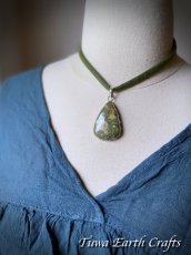 画像11: 【癒し効果・創造力アップ】大ぶり★高品質ライオライト ペンダントトップ*リョーライト 流紋岩 レインフォレストジャスパー 天然石パワーストーン　お守りアクセサリー (11)