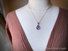 画像11: 【浄化・癒し・直観力アップ】キラキラ✨高品質アメシスト/アメジスト ペンダントトップ*ブリオレットカット*2月誕生石 紫水晶 鉱物 パワーストーン 天然石 ヒーリング スピリチュアルアクセサリー (11)