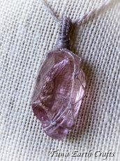 画像8: 高品質アンダラクリスタル（シエラネバダ産）ネックレス・ペンダント  希少ハートオブゴッドウィズインピンク シンプル＆ナチュラル マクラメ 1点ものパワーストーン天然石ハンドメイドアクセサリー スピリチュアルお守りヒーリングジュエリー (8)