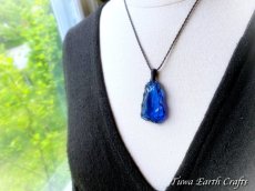 画像19: 虹入り🌈✨高品質アンダラクリスタル（シエラネバダ産）美原石ネックレス・ペンダント エレスチャルサファイア  ブルー 青 シンプル＆ナチュラル マクラメ 1点もの パワーストーン 天然石 ハンドメイドアクセサリー スピリチュアル お守り ヒーリングジュエリー　金属アレルギー対応 (19)