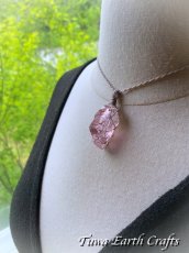 画像14: 高品質アンダラクリスタル（シエラネバダ産）ネックレス・ペンダント  希少ハートオブゴッドウィズインピンク シンプル＆ナチュラル マクラメ 1点ものパワーストーン天然石ハンドメイドアクセサリー スピリチュアルお守りヒーリングジュエリー (14)