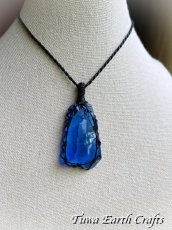 画像11: 虹入り🌈✨高品質アンダラクリスタル（シエラネバダ産）美原石ネックレス・ペンダント エレスチャルサファイア  ブルー 青 シンプル＆ナチュラル マクラメ 1点もの パワーストーン 天然石 ハンドメイドアクセサリー スピリチュアル お守り ヒーリングジュエリー　金属アレルギー対応 (11)