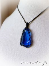 画像10: 虹入り🌈✨高品質アンダラクリスタル（シエラネバダ産）美原石ネックレス・ペンダント エレスチャルサファイア  ブルー 青 シンプル＆ナチュラル マクラメ 1点もの パワーストーン 天然石 ハンドメイドアクセサリー スピリチュアル お守り ヒーリングジュエリー　金属アレルギー対応 (10)