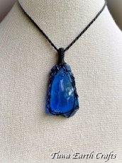 画像9: 虹入り🌈✨高品質アンダラクリスタル（シエラネバダ産）美原石ネックレス・ペンダント エレスチャルサファイア  ブルー 青 シンプル＆ナチュラル マクラメ 1点もの パワーストーン 天然石 ハンドメイドアクセサリー スピリチュアル お守り ヒーリングジュエリー　金属アレルギー対応 (9)