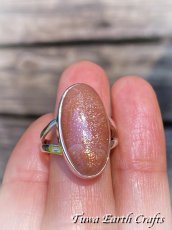 画像1: 大ぶり♪【自信向上・行動力アップ】キラキラ高品質レインボーサンストーン リング指輪 11号★1点物　パワーストーンお守りジュエリー天然石ヒーリングストーン アクセサリー (1)