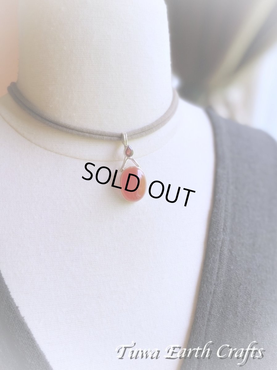 画像10: 【勇気・行動力アップ】大ぶり高品質カーネリアン ペンダントトップ with きらきらガーネット＊1点もの　パワーストーン 天然石アクセサリー　お守りジュエリー　ヒーリングストーン　 (10)