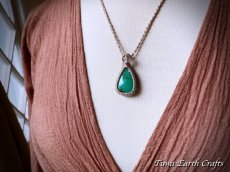 画像10: 【自信アップ・自己実現・才能開花・夢の実現】高品質クリソプレーズ（オーストラリア産）ペンダント/ネックレス with 水晶＊シンプル ナチュラル 生成り＊1点ものヒーリングストーン天然石パワーストーン マクラメアクセサリー ハンドメイド　金属アレルギー対応　スピリチュアル (10)