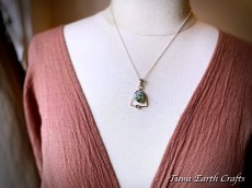 画像11: 【浄化・心機一転・癒し】高品質 グリーンアパタイト美原石ペンダント with ハーキマーダイヤモンド 1点物  ヒーリング天然石パワーストーンアクセサリー鉱物ジュエリー スピリチュアル (11)