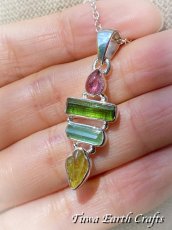 画像10: 【積極性・自信向上・金運アップ・運気アップ】1点もの 高品質トルマリン ペンダントトップ 原石 鉱物★グリーントルマリン ピンクトルマリン イエロートルマリン ハンドメイドアクセサリー お守り 癒し効果 天然石ヒーリングストーン ジュエリー (10)