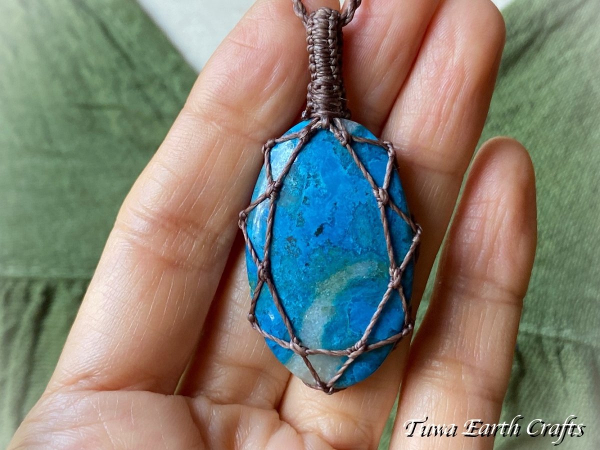 画像17: 大ぶり♪【魔除け・直感力アップ・旅のお守り】高品質シャッタカイト ペンダントトップ マクラメ シンプル*ブルー 青い石 1点ものヒーリングジュエリー 天然石パワーストーンアクセサリー スピリチュアル ジュエリー (17)