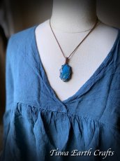 画像10: 大ぶり♪【魔除け・直感力アップ・旅のお守り】高品質シャッタカイト ペンダントトップ マクラメ シンプル*ブルー 青い石 1点ものヒーリングジュエリー 天然石パワーストーンアクセサリー スピリチュアル ジュエリー (10)