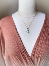 画像4: 【幸福のシンボル・癒しの石】高品質アクアマリン原石（ブラジル産）ペンダント 1点もの ★ ヒーリングジュエリー天然石パワーストーンお守りアクセサリー3月誕生石　スピリチュアル (4)