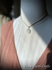 画像17: 【直感力アップ・潜在能力を引き出す】高品質ホワイトムーンストーン ペンダントトップ＊ヒーリングストーン ジュエリー天然石アクセサリー スピリチュアル 恋愛成就お守り  (17)