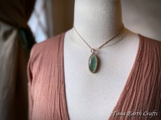 画像9: 【自由な発想を促す】大ぶり 高品質 グリーンフローライト ペンダント・ネックレス★シンプル＆ナチュラル　ハンドメイド 1点もの マクラメ編み　受験お守り　天然石パワーストーン アクセサリー　スピリチュアル (9)