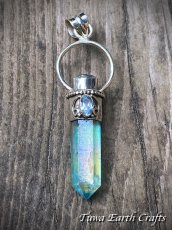 画像2: 【オーラの浄化・自分らしさ】高品質アクアオーラ水晶ポイント（アーカンソー産）&キラキラ宝石質ブルートパーズ ペンダントトップ ワンド パワーストーン天然石ヒーリング 瞑想スピリチュアル ジュエリーお守りアクセサリー (2)