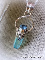 画像5: 【オーラの浄化・自分らしさ】高品質アクアオーラ水晶ポイント（アーカンソー産）&キラキラ宝石質ブルートパーズ ペンダントトップ ワンド パワーストーン天然石ヒーリング 瞑想スピリチュアル ジュエリーお守りアクセサリー (5)