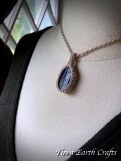 画像8: 【厄除け・健康運アップ】 高品質ブラックトルマリン原石 ネックレス・ペンダント 電気石 電磁波除去 ヒーリングストーンお守りジュエリー 1点もの マクラメ編み ハンドメイド パワーストーン天然石アクセサリー  (8)