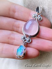 画像14: 【自信アップ・開運】ぷっくり大ぶり高品質ローズクォーツ ペンダントトップ with エチオピア産オパール ★パワーストーン天然石アクセサリー ヒーリングストーンお守りジュエリー スピリチュアル  (14)