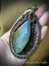 画像6: 石全長5.8cm超特大【魔除け・厄除け・積極性アップ】メキシコ産 高品質ゴールドシーン オブシディアンネックレス ペンダント ゴールデンオブシディアン 黒曜石 ハンドメイド 手仕事 渦巻き・スパイラル ワイヤーアート 天然石パワーストーン 縁切り お守り ネックレス マクラメアクセサリー ヒーリング　エスニック・トライバル アンティーク・ヴィンテージ風 (6)