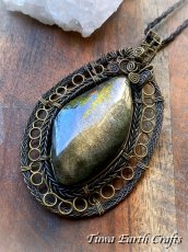 画像3: 石全長5.8cm超特大【魔除け・厄除け・積極性アップ】メキシコ産 高品質ゴールドシーン オブシディアンネックレス ペンダント ゴールデンオブシディアン 黒曜石 ハンドメイド 手仕事 渦巻き・スパイラル ワイヤーアート 天然石パワーストーン 縁切り お守り ネックレス マクラメアクセサリー ヒーリング　エスニック・トライバル アンティーク・ヴィンテージ風 (3)