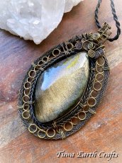 画像4: 石全長5.8cm超特大【魔除け・厄除け・積極性アップ】メキシコ産 高品質ゴールドシーン オブシディアンネックレス ペンダント ゴールデンオブシディアン 黒曜石 ハンドメイド 手仕事 渦巻き・スパイラル ワイヤーアート 天然石パワーストーン 縁切り お守り ネックレス マクラメアクセサリー ヒーリング　エスニック・トライバル アンティーク・ヴィンテージ風 (4)