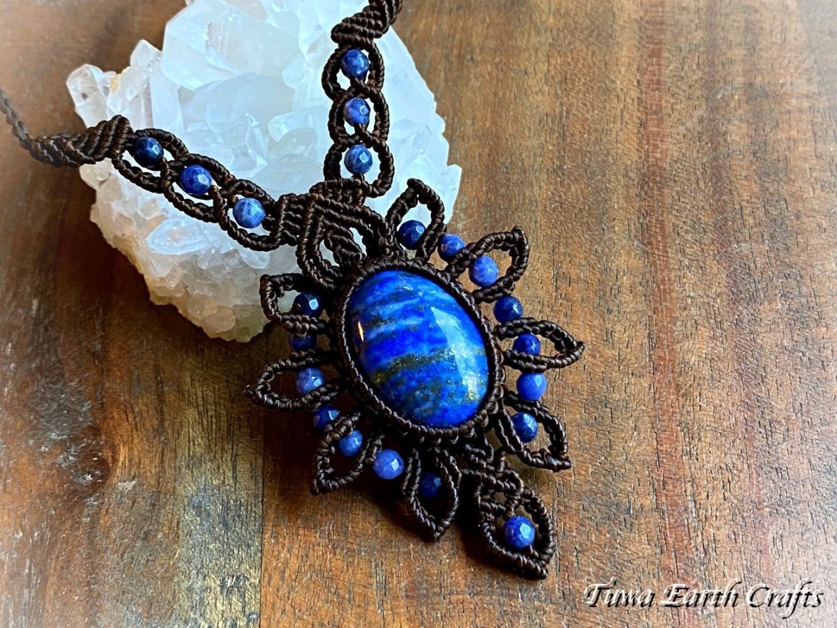 画像16: 【開運・受験お守り・厄除け】高品質ラピスラズリ ネックレス 1点もの パワーストーン天然石アクセサリー　マクラメ編み ハンドメイド　ヒーリングジュエリー スピリチュアル ステージ衣装 (16)