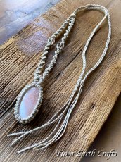 画像6: 地球と身体に優しいヘンプ素材🌿【浄化・ヒーリング・瞑想】大ぶり高品質スコレサイト　ペンダント/ネックレス*シンプル＆ナチュラル*ヒーリング天然石パワーストーン*ハンドメイド　マクラメ編みアクセサリー　お守りヒーリングストーン (6)