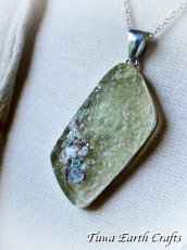 画像17: 【魔除けお守り】大ぶり 石全長4.6cm 高品質 古代ローマングラス ペンダントトップ 美銀化★1点もの スターリングシルバー お守り アクセサリー ヒーリングジュエリー　 (17)