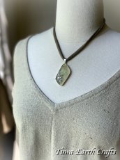 画像11: 【魔除けお守り】大ぶり 石全長4.6cm 高品質 古代ローマングラス ペンダントトップ 美銀化★1点もの スターリングシルバー お守り アクセサリー ヒーリングジュエリー　 (11)