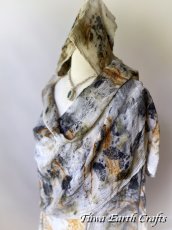 画像20: フード付き 薬草・草木染めエコプリント x ふわふわメキシココットン 大判ショール 手染めボタニカルダイ 押し花染め ナチュラルファッション＊ストール/羽織り/カーディガン*ハンドメイド 天然染料 天然素材 冷房対策 日除け プレゼント ギフト スカーフ  (20)