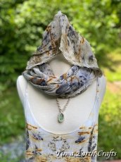 画像8: フード付き 薬草・草木染めエコプリント x ふわふわメキシココットン 大判ショール 手染めボタニカルダイ 押し花染め ナチュラルファッション＊ストール/羽織り/カーディガン*ハンドメイド 天然染料 天然素材 冷房対策 日除け プレゼント ギフト スカーフ  (8)