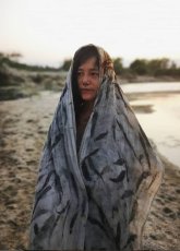 画像30: 薬草・草木染めエコプリント x ふわふわメキシココットン 大判ショール 手染めボタニカルダイ 押し花染め 自然派ナチュラルファッション＊ストール/巻きスカート/羽織り*ハンドメイド 薬草魔女 天然染料 天然素材 冷房対策 日除け プレゼント ギフト スカーフ  (30)